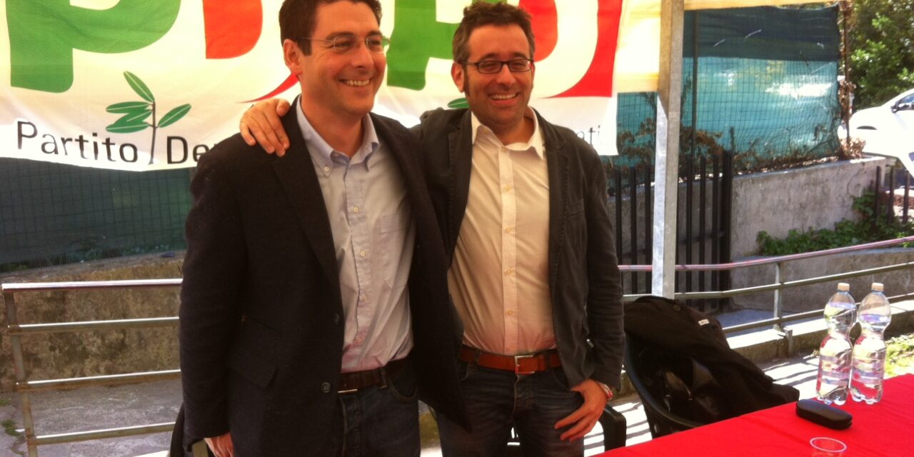 L’ABBRACCIO DI LORENZO BACCI E MARCO RUGGERI A STAGNO; IL LUOGO EMBLEMATICO DELLA NUOVA SINERGIA COLLESALVETTI-LIVORNO