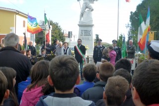 La presidentessa Burgalassi, il sindaco Bacci, il luogotenente Giannetti, il maresciallo Relli