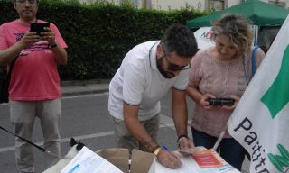 Bacci firma per il SI