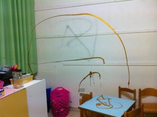 Vandalismo alla scuola di Stagno 5
