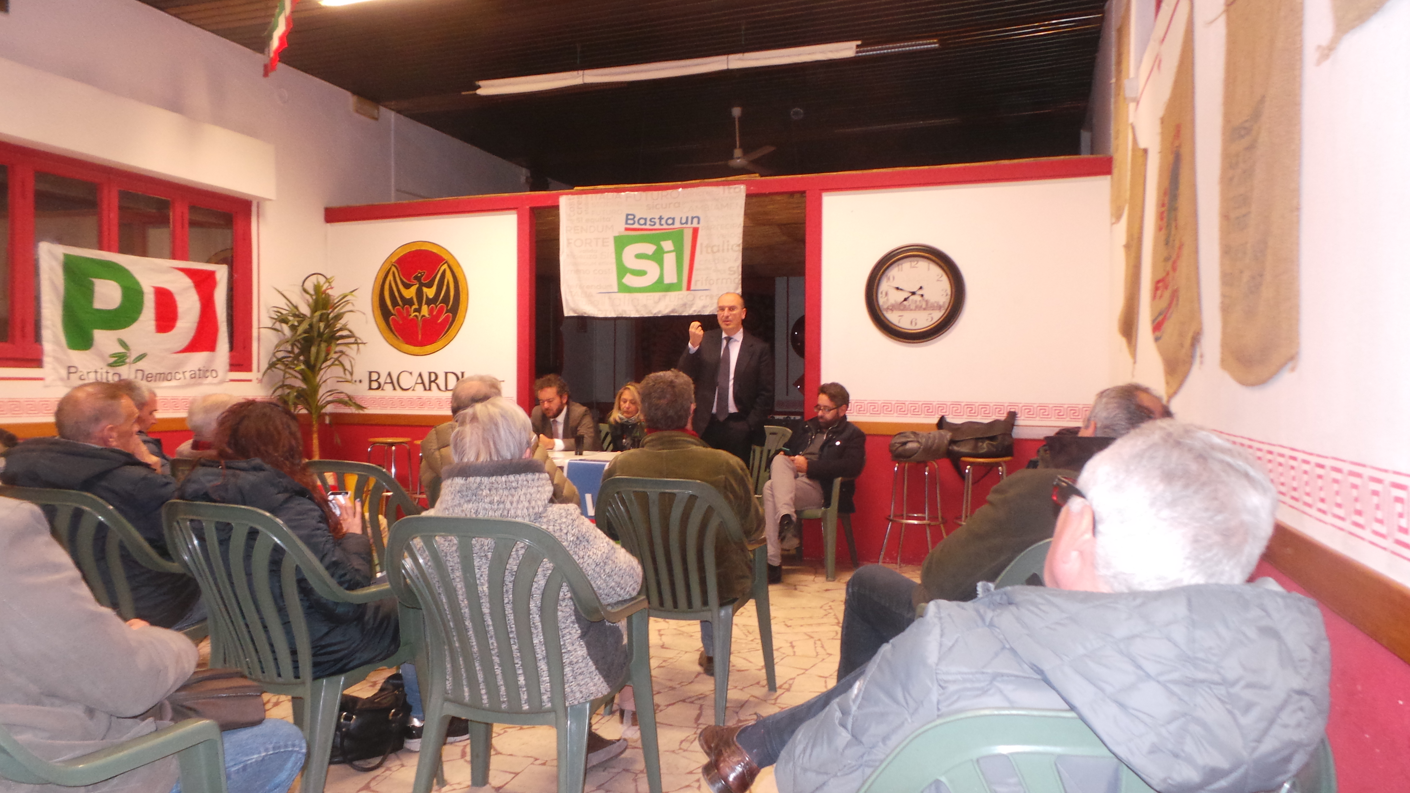 A COLLESALVETTI I CONSIGLIERI REGIONALI DEL PD E UN ASSESSORE TOSCANO SPIEGANO AL PUBBLICO LE RAGIONI DEL SÌ