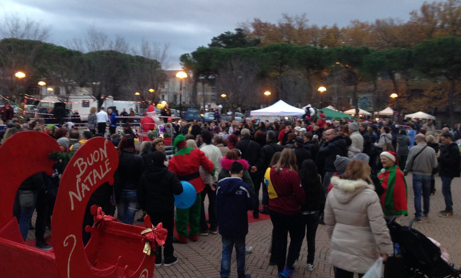 STAGNO IN FESTA PER DUE GIORNI CON I MERCATINI DI NATALE