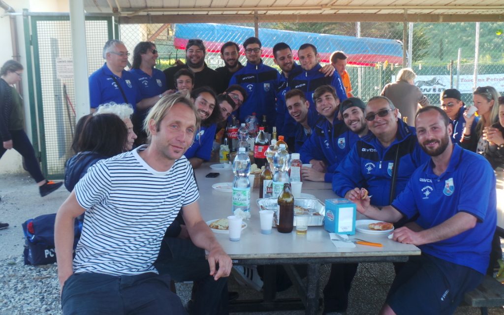 L’ASD PORTUALE GUASTICCE FESTEGGIA LA CHIUSURA DEL CAMPIONATO. L’INTERVISTA AL MISTER