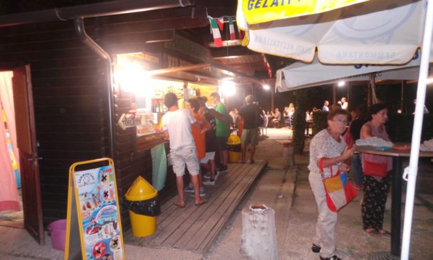 SCHIUMA PARTY, REVIVAL MUSICALI E SPETTACOLI IN VERNACOLO