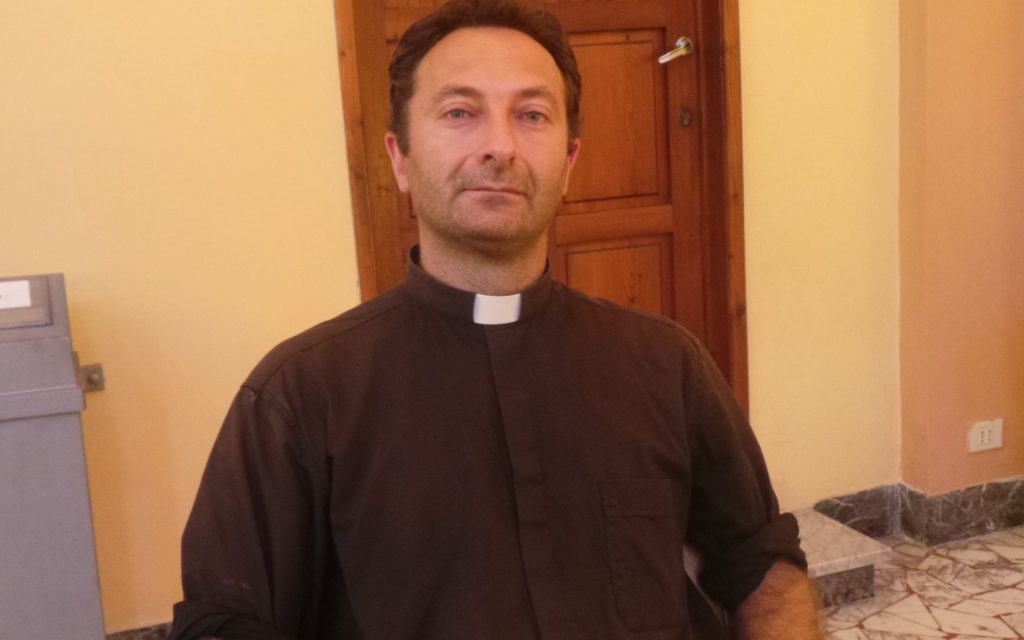 GUASTICCE HA IL SUO NUOVO PARROCO: DON RAMON GUIDETTI «RIPRISTINIAMO IL PRESEPE VIVENTE». L’INTERVISTA