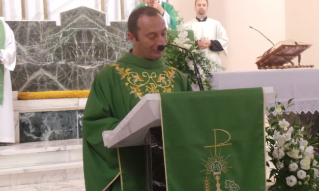 L’intervista – IL PARROCO DI GUASTICCE DON RAMON GUIDETTI FESTEGGIA I CINQUE ANNI DALL’ORDINAZIONE SACERDOTALE