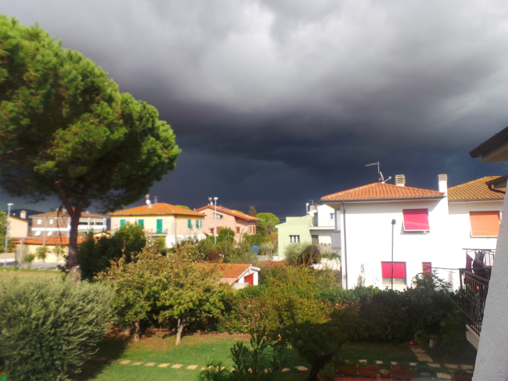 PIOGGIA, VENTO FORTE E MARE MOSSO: ALLERTA METEO GIALLA SU TUTTA LA ...