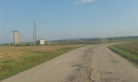 DA MORTAIOLO UNA PETIZIONE AL SINDACO: “STRADA PIENA DI BUCHE, CREPE E AVVALLAMENTI. INTERVENITE”