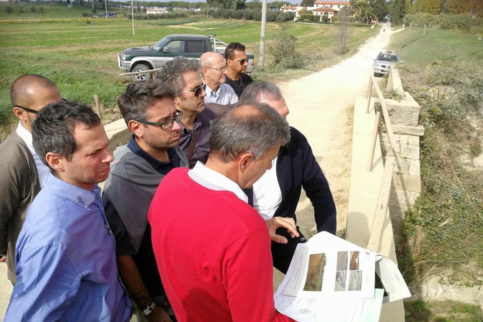 STAGNO, SULL’UGIONE INTERVENTI DI RIALZAMENTO E INGROSSAMENTO DELLE ARGINATURE DEL TORRENTE