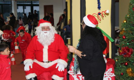 A COLLESALVETTI GIÀ SI RESPIRA ARIA NATALIZIA. E LA FESTA CON BABBO NATALE È TUTTA A MISURA DI BAMBINO