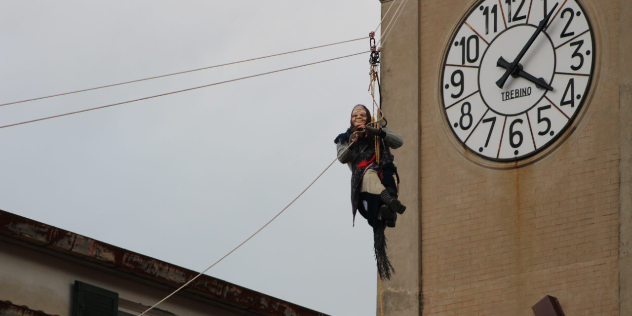 A COLLESALVETTI LA BEFANA SI CALERÀ DALLA TORRE