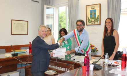 IL CANOA CLUB STAGNO OMAGGIATO IN CONSIGLIO COMUNALE