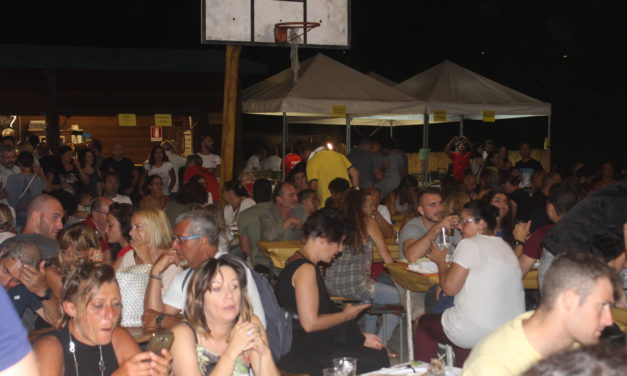 GRANDISSIMO SUCCESSO PER “BIRRA SOTTO LE STELLE”. L’AREA FESTE DI NUGOLA RIEMPITA COME NON MAI