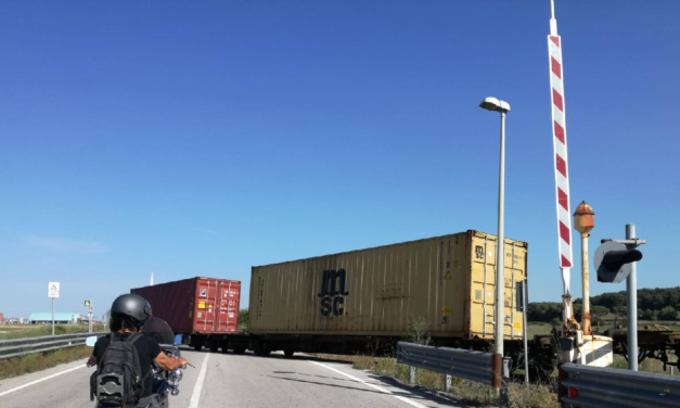 IL TRENO PASSA A SBARRE ALZATE? IL COMUNE: “RFI CI HA DETTO CHE NESSUNA REALE PERICOLOSITÀ SE GIÀ NEL MEZZO DEL…”