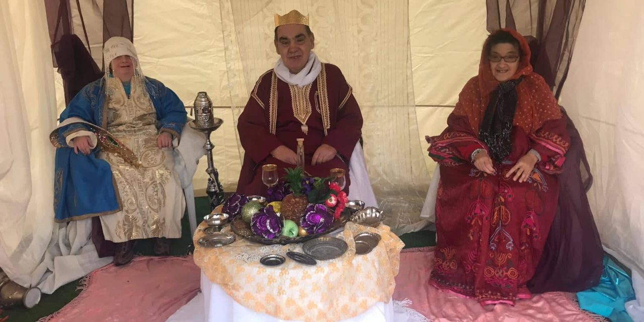 L’ATMOSFERA NATALIZIA APPRODA ALLA CASA FAMIGLIA DI STAGNO CON LA RAPPRESENTAZIONE DEL PRESEPE VIVENTE