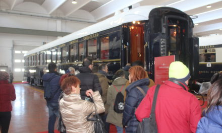 L’ORIENT EXPRESS A GUASTICCE È UN SUCCESSO STREPITOSO: ACCORSE MIGLIAIA DI PERSONE. LA FOTOGALLERY