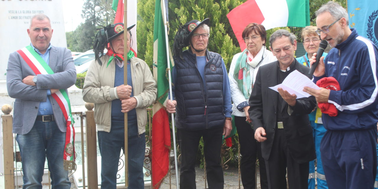 25 APRILE: CERIMONIA AL MONUMENTO AI CADUTI DI VICARELLO CON DEPOSIZIONE DELLA CORONA D’ALLORO