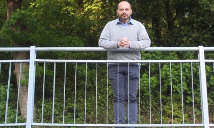 COSTRUITA A NUGOLA L’INFERRIATA PER LA MESSA IN SICUREZZA DEL TRANSITO PEDONALE. LA SODDISFAZIONE DI SCRUGLI