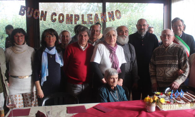 LUIGI BENETAZZO FESTEGGIA I SUOI 100 ANNI AL LAGHETTO DI BADIA CIRCONDATO DALL’AFFETTO DEI SUOI CARI