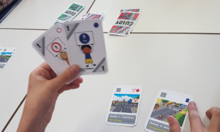 EDUCARE AL RISPETTO DELLE REGOLE DELLA STRADA FIN DA PICCOLI… GIOCANDO CON UN MAZZO DI CARTE