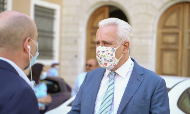ELEZIONI: IL CENTROSINISTRA MANTIENE LA TOSCANA. GIANI AL 48,63%, CECCARDI AL 40,44%