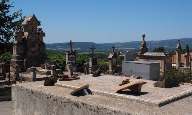 IL SENSO SPIRITUALE DELLA COMMEMORAZIONE DEI DEFUNTI SPIEGATO DAL PARROCO DI GUASTICCE