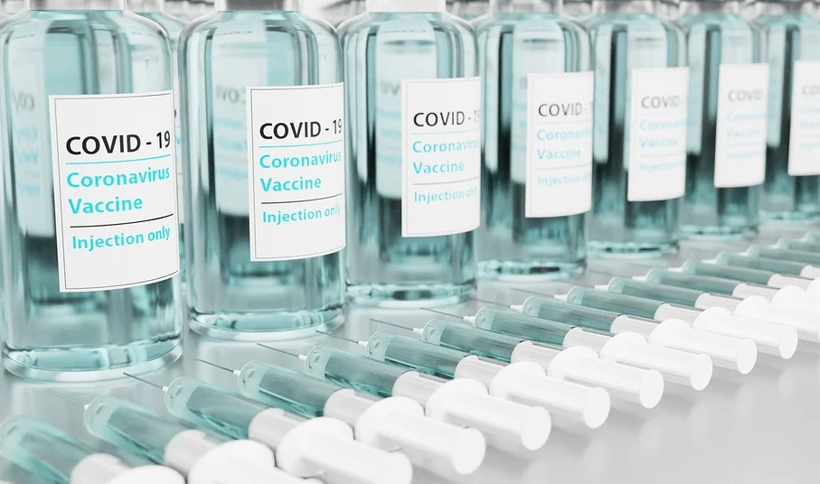 VACCINI, APRONO LE AGENDE PER 50-51 E 52-53ENNI