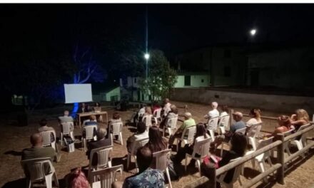 NEL GIARDINO DELLA BIBLIOTECA DI COLLESALVETTI SARÀ PROIETTATO “HOLLYWOOD ENDING” DI WOODY ALLEN