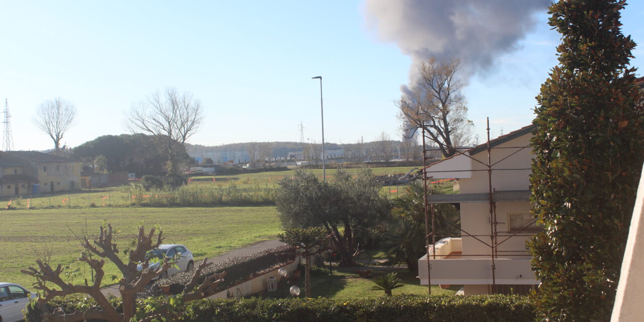 INCENDIO NELLO STABILIMENTO ENI DI STAGNO. IL MESSAGGIO DEL COMUNE AI CITTADINI