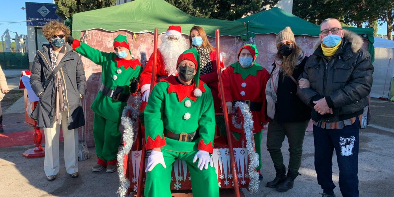 I MERCATINI DI NATALE A STAGNO RAVVIVANO LA FRAZIONE