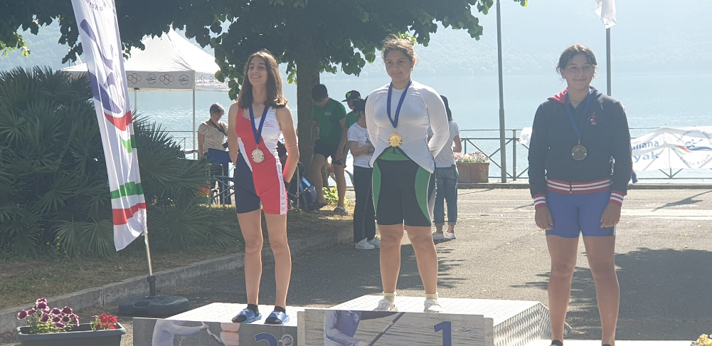 IL CANOA CLUB DI STAGNO GAREGGIA A CASTEL GANDOLFO