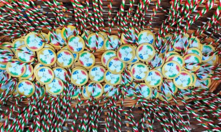 GLI ALUNNI DELLA SCUOLA DI COLLESALVETTI ABBRACCIANO I FRATELLI PREZIOSI DEL “SANTA CATERINA”