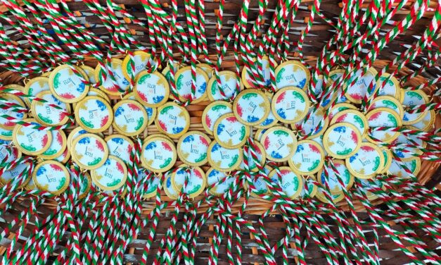 GLI ALUNNI DELLA SCUOLA DI COLLESALVETTI ABBRACCIANO I FRATELLI PREZIOSI DEL “SANTA CATERINA”