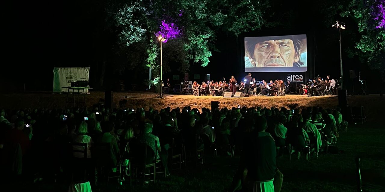 “OPERA AL LAGO” DI GUASTICCE SI DISCOSTA DALLA LIRICA E CELEBRA ENNIO MORRICONE