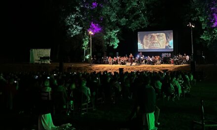 “OPERA AL LAGO” DI GUASTICCE SI DISCOSTA DALLA LIRICA E CELEBRA ENNIO MORRICONE