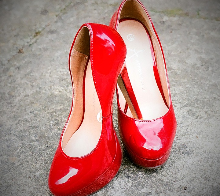 GIORNATA CONTRO LA VIOLENZA SULLE DONNE: ECCO LE INZIATIVE A COLLE, VICARELLO, GUASTICCE E NUGOLA