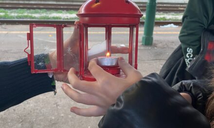 GLI SCOUT DEL “GUASTICCE 1°” ILLUMINANO COLLESALVETTI CON LA “LUCE DELLA PACE” DI BETLEMME