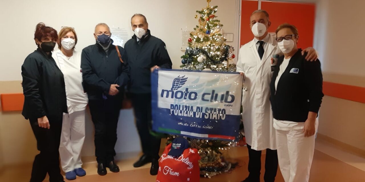 IL “MOTO CLUB” DELLA POLIZIA DI STATO CONSEGNA DONI AI PICCOLI PAZIENTI DELLA PEDIATRIA
