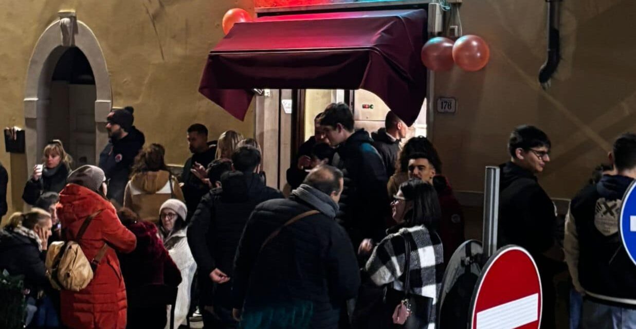 RIAPRE “PIZZA E TORTA”:  LA STORICA PIZZERIA NEL CUORE DI COLLESALVETTI   